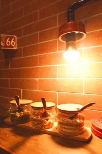 Fotografie z fotogalerie ubytování Nost algia Hotel Beijing YongheLama & Nanluoguxiang 时光漫步酒店北京雍和宫南锣鼓巷店 Free fresh ground coffee,Free laundry service v Pekingu