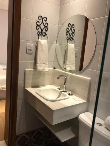 Ένα μπάνιο στο Hotel Estilo de Minas