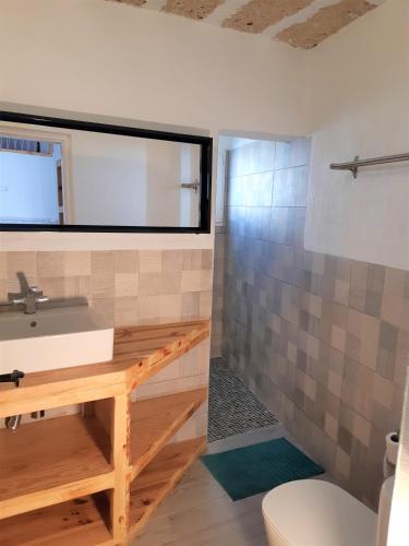 Ένα μπάνιο στο Apartament in arico