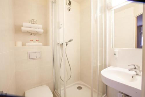 Ένα μπάνιο στο Best Hotel Lyon - Saint Priest