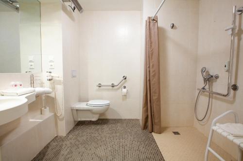 Best Hotel Lyon - Saint Priest tesisinde bir banyo
