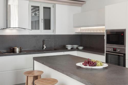 Φωτογραφία από το άλμπουμ του Villa Apollo by Mykonos Luxury στην Παραλία Ελιά