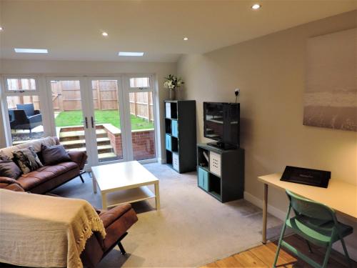 Gallery image of 3 Bed Farnborough Air Accommodation in Farnborough