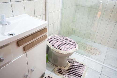 Bathroom sa Paradouro Padilha