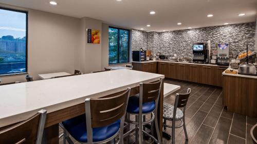 Best Western Plus Stadium Inn – Photos 3