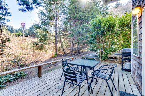 Cozy Cannon Beach Condo – Photos 2