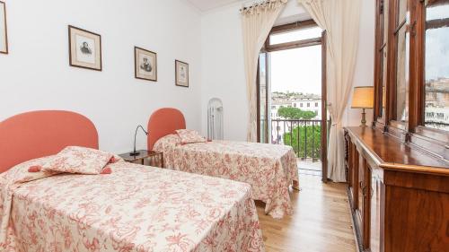 Rental In Rome Ancient View