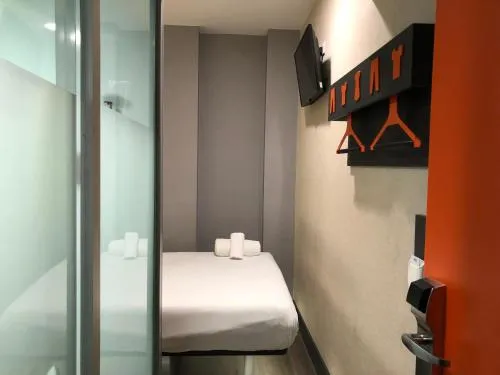 easyHotel Birmingham photo 7