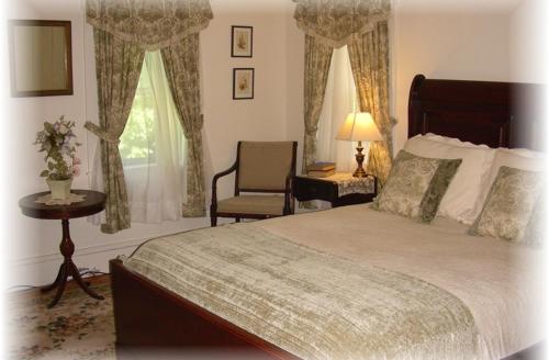Легло или легла в стая в The Maples at Warner
