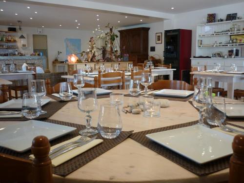 Photo de la galerie de l'établissement Hôtel de la Petite Plage, à Saint-Georges-dʼOléron