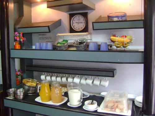 Kuchyň nebo kuchyňský kout v ubytování Palermo Soho Hostel