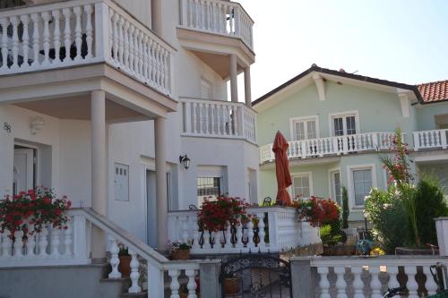 Gallery image of Apartments Basic Sveti Anton 88 in Malinska