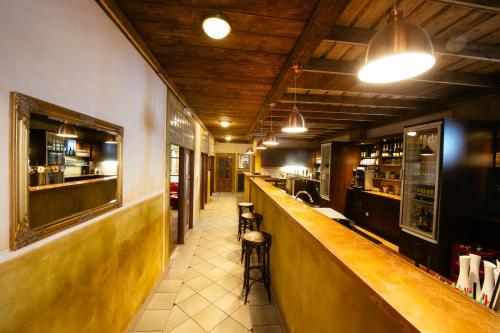 El lounge o bar de Hotel Na Zámečku