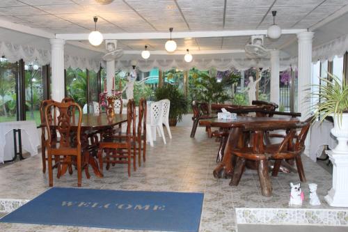 Gallery image of White Elephant Resort in Surin