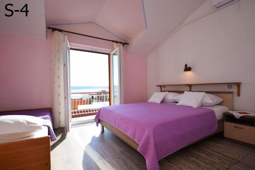 Apartments Mira