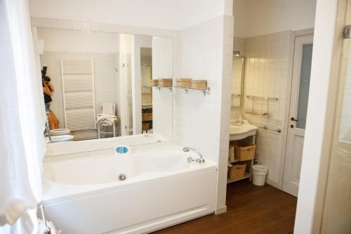 Vannas istaba naktsmītnē Misia Resort