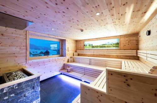 Imagen de la galería de Grizzly Sport & Motorrad Resort, en Sankt Margarethen im Lungau