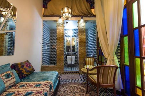 Un lugar para sentarse en Riad 53 Fes - Luxury Oasis