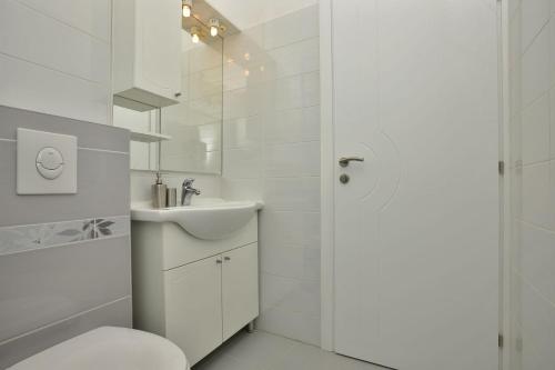 Ett badrum på Apartman Mate Luka
