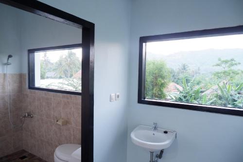 Gallery image of Honeybee Homestay in Kuta Lombok