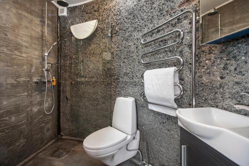 Kylpyhuone majoituspaikassa Klettar Tower Iceland