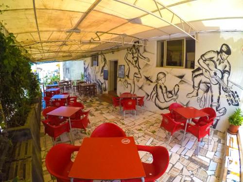 Un restaurante o sitio para comer en Residencial Sintanton Trekking