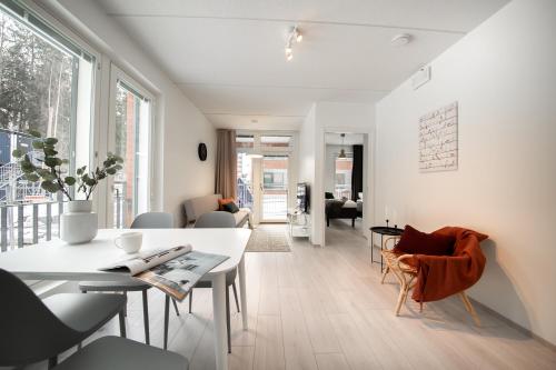 Ruang duduk di Spot Apartments Espoo Center