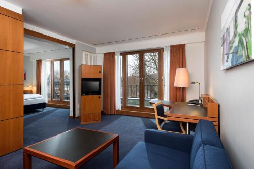 Гостиная зона в Seminaris Hotel Potsdam Griebnitzsee