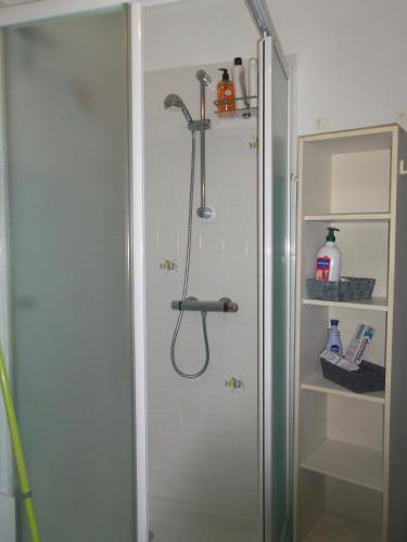 Ένα μπάνιο στο Do Mi Si La Do Ré gîte partagé