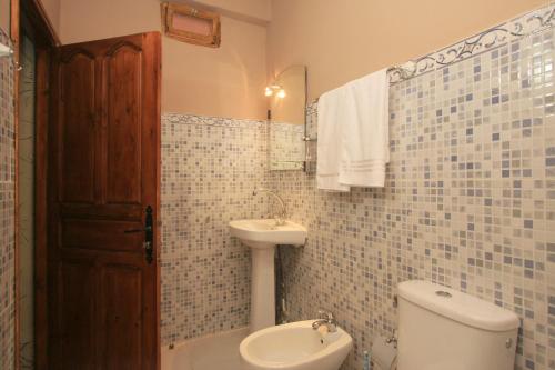 Ванна кімната в Kasbah Imoula