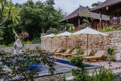 Κήπος έξω από το Sunday Huts Lembongan