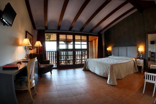 Gallery image of Hotel Villa de Alqu&eacute;zar in Alqu&eacute;zar