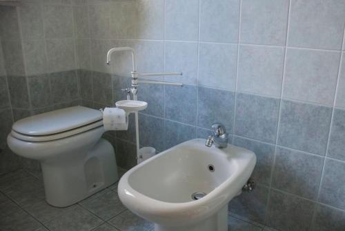 Ein Badezimmer in der Unterkunft "LA CASETTA"