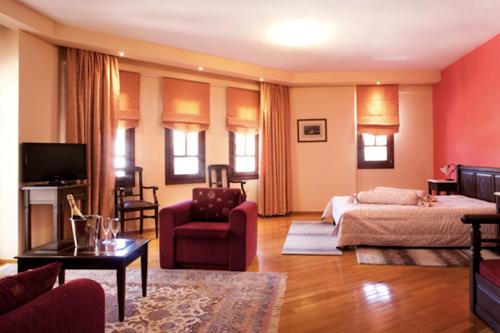 TV a/nebo společenská místnost v ubytování Hotel Kynaitha