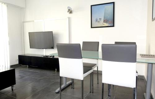 Photo de la galerie de l'établissement Le Palais - Appartement au centre ville avec parking privé, à Quimper