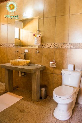 Gallery image of Hotel Margarita and Tour Operator Drake Bay in Drake