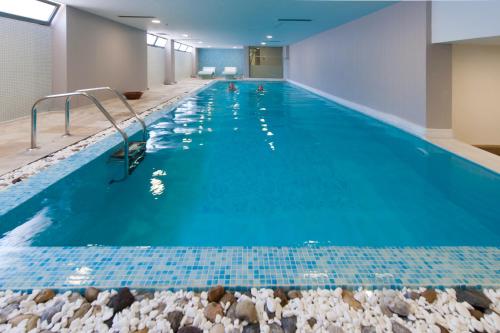 Bazén v ubytování Akti Palace Hotel nebo v jeho okolí