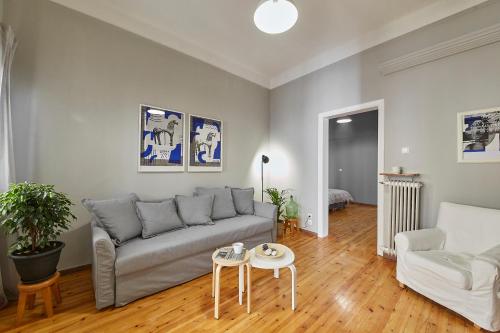 Bright Bright B Central Apartment with Balcony