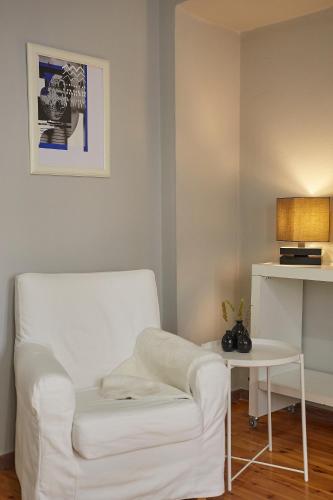 Bright Bright B Central Apartment with Balcony