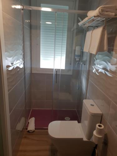 Ένα μπάνιο στο Hostal Cabañas