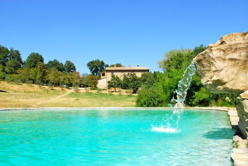 La alberca dentro o cerca de Agriturismo Paradiso41