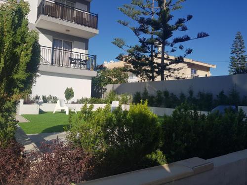 Giardino di Valentinos Apartments
