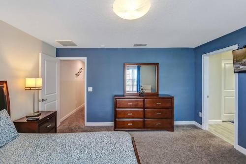 F - New 4 Bedroom Home - 5 Miles to Disney - Free Water Park - Private Pool photo 42