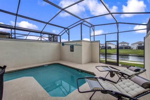 F - New 4 Bedroom Home - 5 Miles to Disney - Free Water Park - Private Pool photo 30