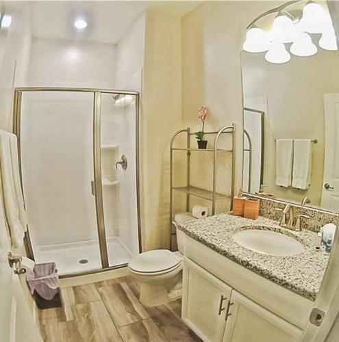 F - New 4 Bedroom Home - 5 Miles to Disney - Free Water Park - Private Pool photo 35