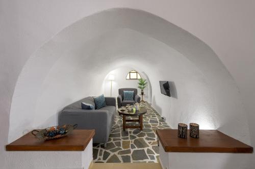 RUSTIC SELF-INN