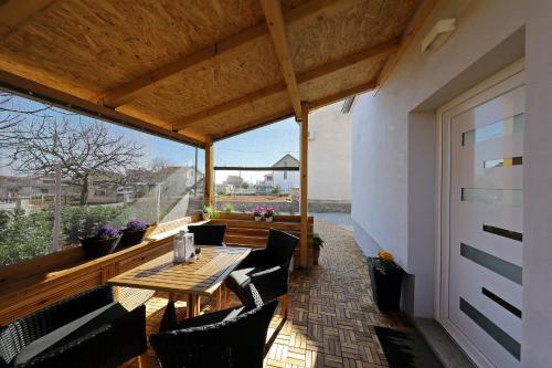 Balkón nebo terasa v ubytování Studio apartman Summer Flower
