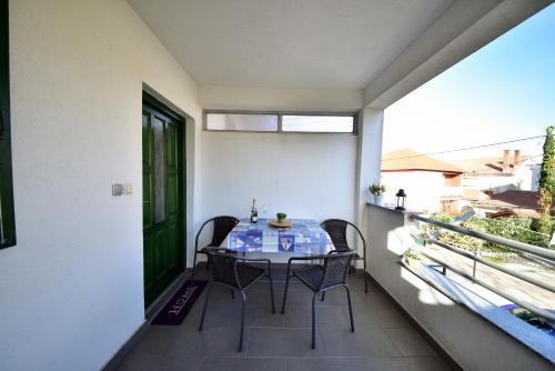 Jure Apartment