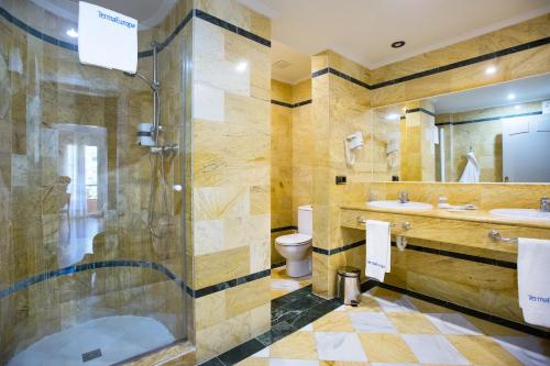 Un baño de Hotel SPA TermaEuropa Balneario Arnedillo