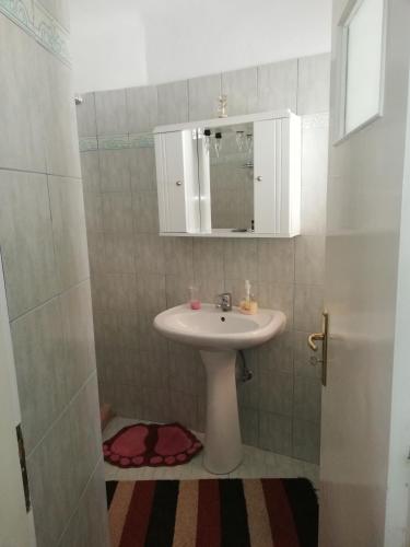 Bilik mandi di Dafni Apartments